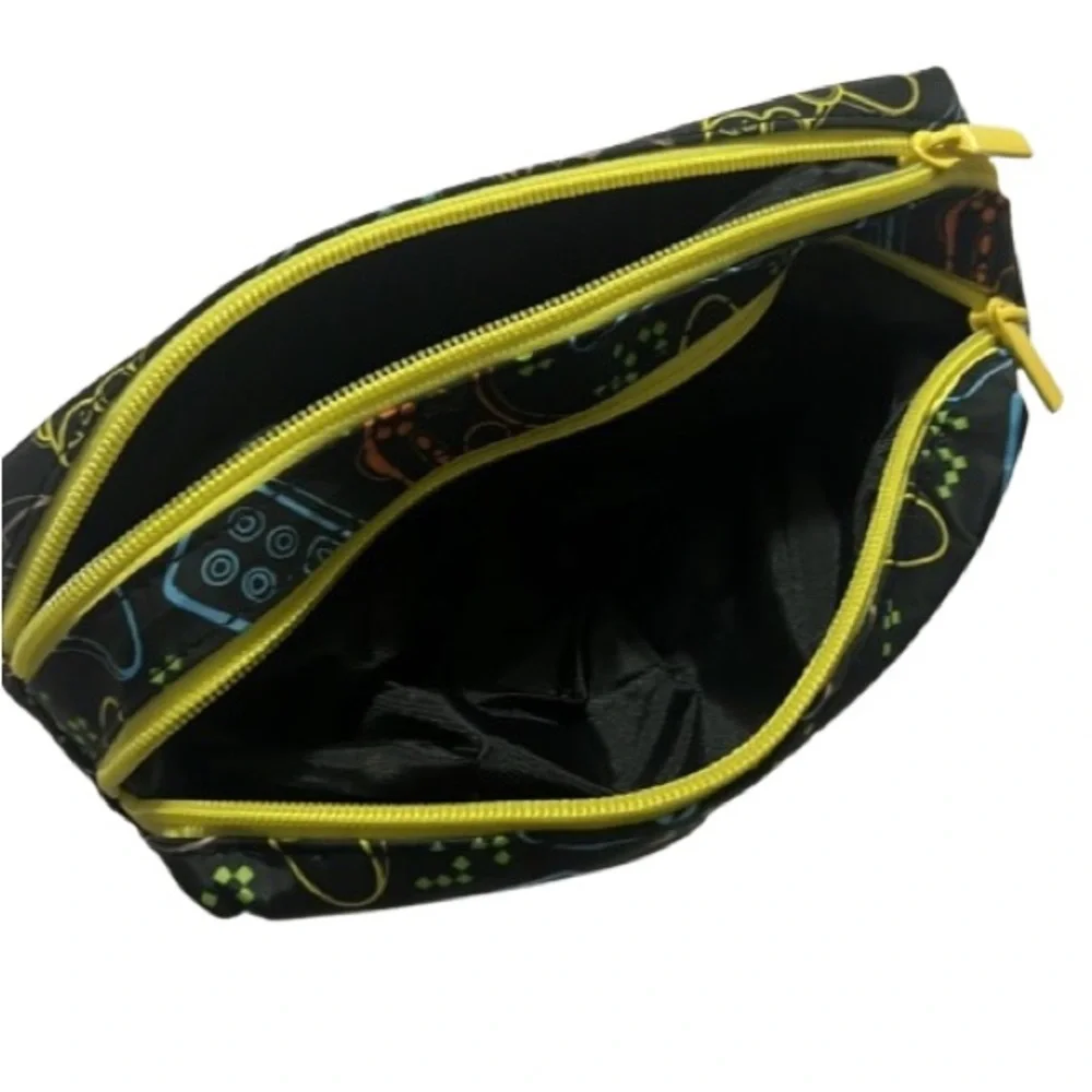 #682 Pencil pouch and 6 x 8 1/4 notebook